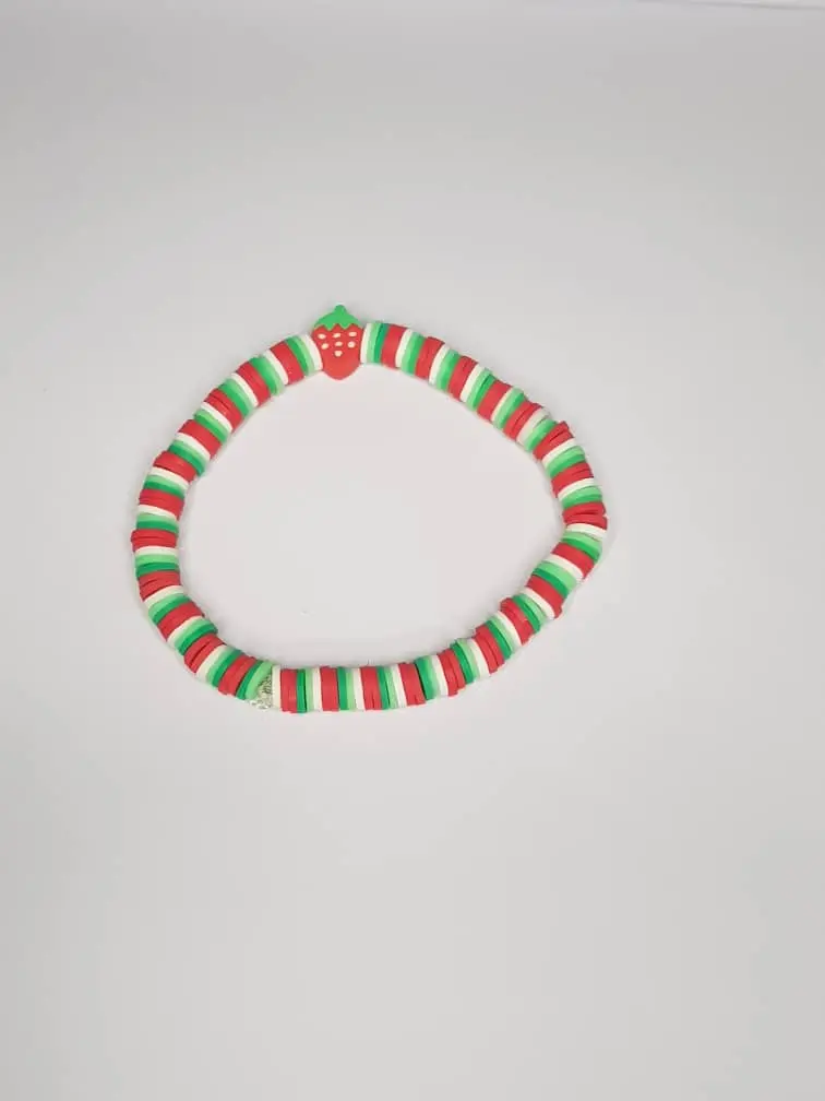 strawberry clay bead bracelet 🍓